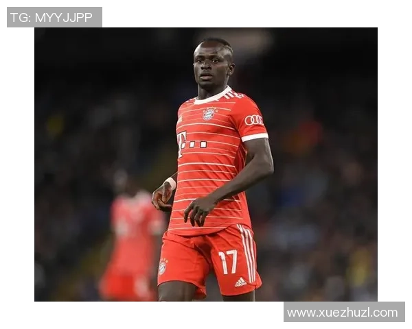 足球俱乐部三位明星球员的风采与成就解析